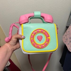Purse-working phone